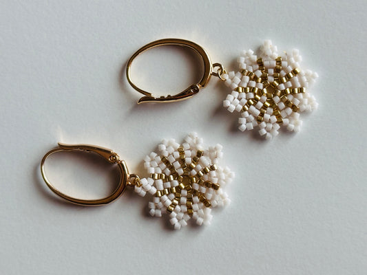 Golden flowers beaded earrings